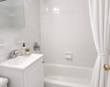 East 83rd Street - Photo Thumbnail 2