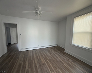 545 Newark Ave - Photo Thumbnail 7