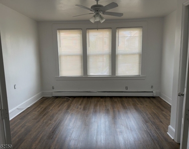 545 Newark Ave - Photo Thumbnail 4