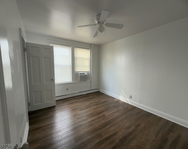 545 Newark Ave - Photo Thumbnail 9