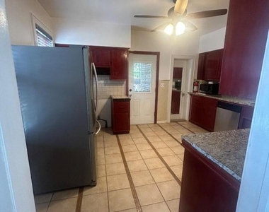 17 Codington Pl - Photo Thumbnail 9