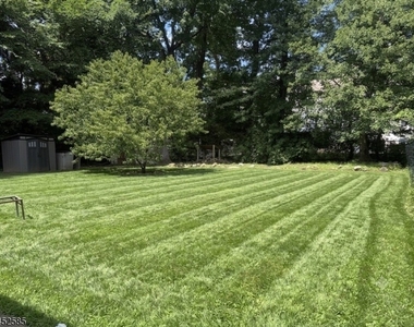 7 Spier Dr - Photo Thumbnail 12