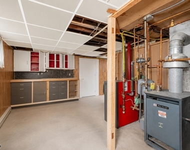 305 Manning Ave - Photo Thumbnail 15