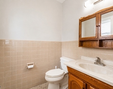 305 Manning Ave - Photo Thumbnail 17