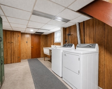 305 Manning Ave - Photo Thumbnail 14