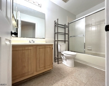 36 Mindy Dr - Photo Thumbnail 13