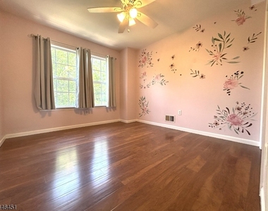 36 Mindy Dr - Photo Thumbnail 19