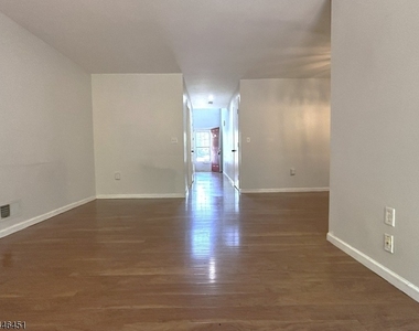 36 Mindy Dr - Photo Thumbnail 7