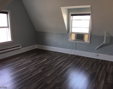 17 Rector St - Photo Thumbnail 3