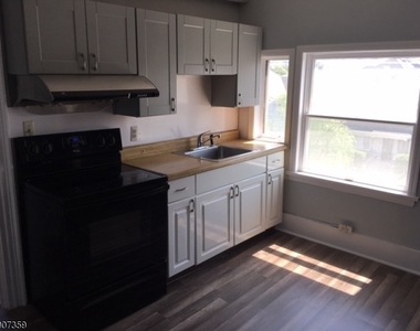 17 Rector St - Photo Thumbnail 1