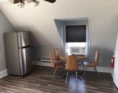 17 Rector St - Photo Thumbnail 2