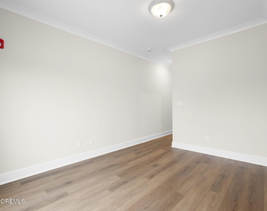112 Brighton Avenue - Photo Thumbnail 13