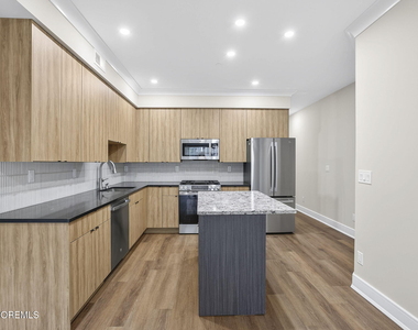 112 Brighton Avenue - Photo Thumbnail 4