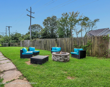 110 Monmouth Drive - Photo Thumbnail 19