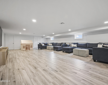 114 2nd Avenue - Photo Thumbnail 18