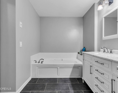 196 Shinnecock Drive - Photo Thumbnail 19