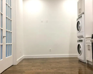 188 Claremont Avenue - Photo Thumbnail 2