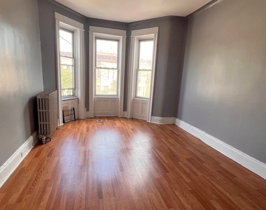 9746 Drew Street - Photo Thumbnail 4