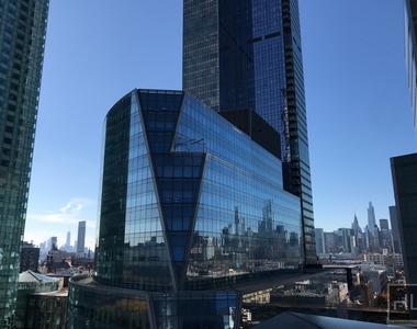Hunter Street - Photo Thumbnail 13