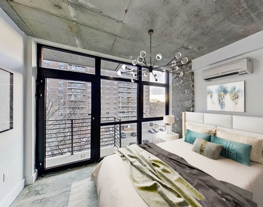 Montrose Avenue - Photo Thumbnail 11
