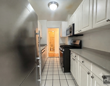 East 79th Street - Photo Thumbnail 1