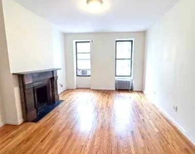 East 84th Street - Photo Thumbnail 2