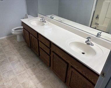 25550 W Pioneer Street - Photo Thumbnail 32