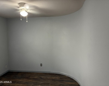 25550 W Pioneer Street - Photo Thumbnail 9
