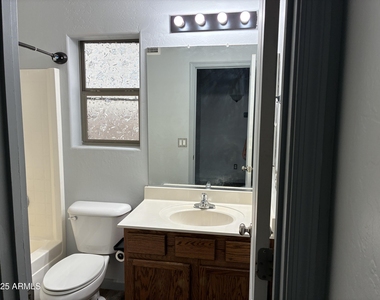 25550 W Pioneer Street - Photo Thumbnail 12