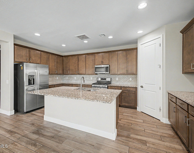 9701 E Spiral Avenue - Photo Thumbnail 7