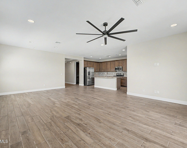 9701 E Spiral Avenue - Photo Thumbnail 5