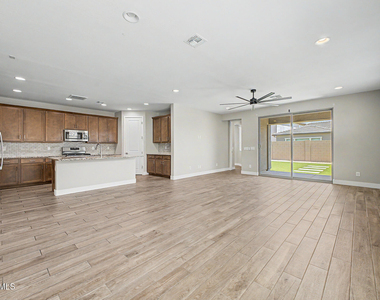 9701 E Spiral Avenue - Photo Thumbnail 6