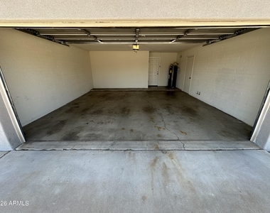 943 E Manhatton Drive - Photo Thumbnail 22