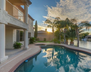 1690 W Bartlett Way - Photo Thumbnail 25