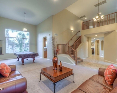1690 W Bartlett Way - Photo Thumbnail 4