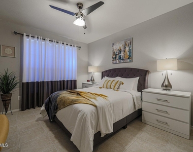 14950 W Mountain View Boulevard - Photo Thumbnail 13