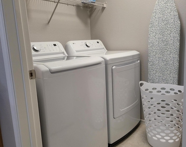 14950 W Mountain View Boulevard - Photo Thumbnail 17