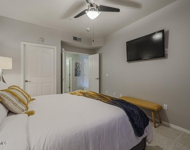 14950 W Mountain View Boulevard - Photo Thumbnail 14