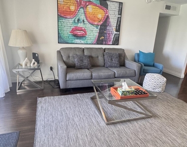 7350 N Via Paseo Del Sur -- - Photo Thumbnail 3
