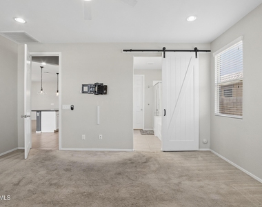 17766 W Granite View Drive - Photo Thumbnail 18