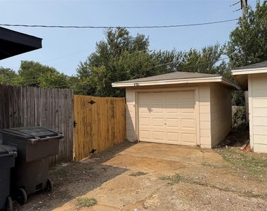 2504 Normont Circle - Photo Thumbnail 1