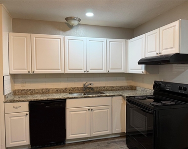 2504 Normont Circle - Photo Thumbnail 8