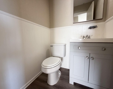 101 W Latimer Street - Photo Thumbnail 17