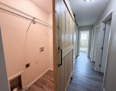 101 W Latimer Street - Photo Thumbnail 9