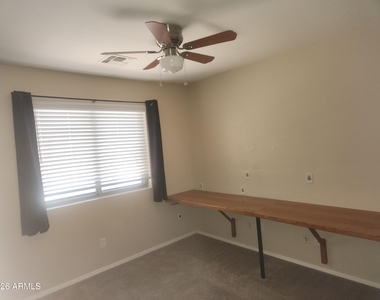 5511 S 15th Way - Photo Thumbnail 13