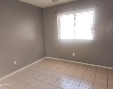 5511 S 15th Way - Photo Thumbnail 14