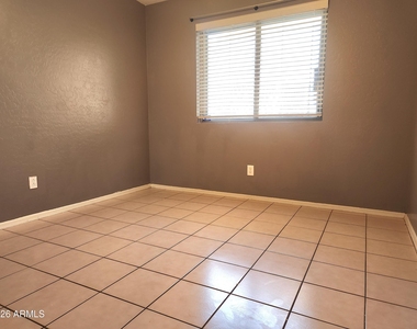 5511 S 15th Way - Photo Thumbnail 18