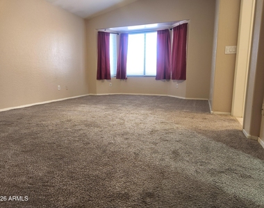 5511 S 15th Way - Photo Thumbnail 7