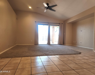 5511 S 15th Way - Photo Thumbnail 5