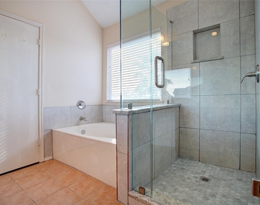 3507 Tamarack Drive - Photo Thumbnail 28